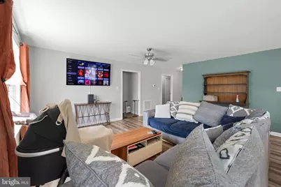 300 Stonewall Street, Strasburg, VA 22657 - Photo 9