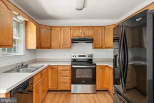 114 Hillview Dr, Maurertown, VA 22644 - Photo 9