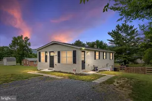 5848 Cardinal St, Mount Jackson, VA 22842 - Photo 1
