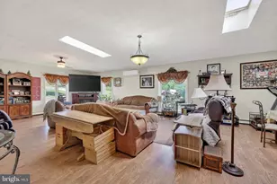 108 Homestead Ln, Maurertown, VA 22644 - Photo 7