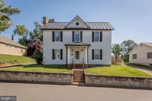 420 W Spring St, Woodstock, VA 22664 - Photo 1