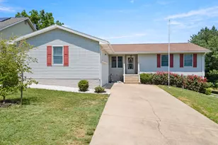 422 W Court St, Woodstock, VA 22664 - Photo 3