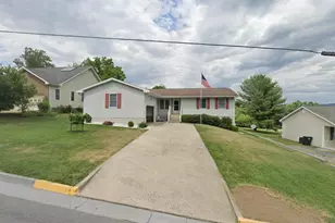 422 W Court St, Woodstock, VA 22664 - Photo 1