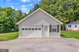 908 Jonathan St, Woodstock, VA 22664 - Photo 19