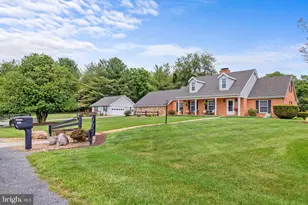 908 Jonathan St, Woodstock, VA 22664 - Photo 3