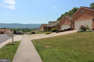 227 Donna Dr, Woodstock, VA 22664 - Photo 5