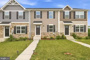 309 Williams St, Strasburg, VA 22657 - Photo 1