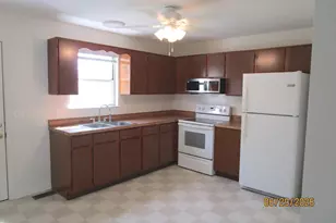 1016 Jackson St, Strasburg, VA 22657 - Photo 3