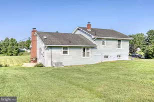 1638 Hahns Ln, Toms Brook, VA 22660 - Photo 7