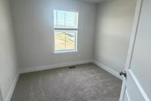 480 Sophie St, Strasburg, VA 22657 - Photo 13