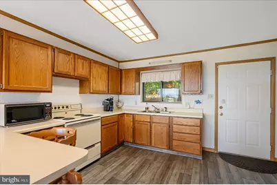 685 N Maple, Mount Jackson, VA 22842 - Photo 3