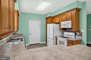 204 Grafton Ct, Edinburg, VA 22824 - Photo 5
