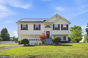 261 Baer Oak Dr, Maurertown, VA 22644 - Photo 1