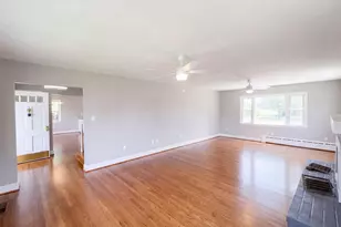494 Walton St, Strasburg, VA 22657 - Photo 3