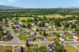 528 E Queen St, Strasburg, VA 22657 - Photo 27