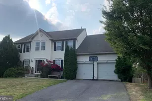 804 Crystal Ln, Strasburg, VA 22657 - Photo 1