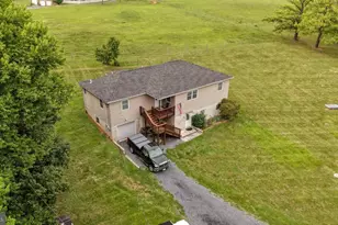 2323 Battlefield Rd, Fishers Hill, VA 22626 - Photo 7