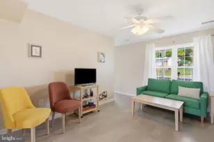 508 Thompson St, Strasburg, VA 22657 - Photo 9