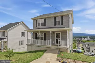 508 Thompson St, Strasburg, VA 22657 - Photo 5