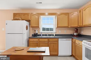 508 Thompson St, Strasburg, VA 22657 - Photo 11