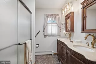 410 Saumsville Rd, Maurertown, VA 22644 - Photo 21