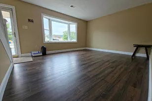 916 Hill Top Dr, Woodstock, VA 22664 - Photo 9