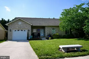 624 Allegheny Cir, Woodstock, VA 22664 - Photo 1