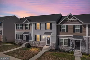 112 Spring Pl, Strasburg, VA 22657 - Photo 1