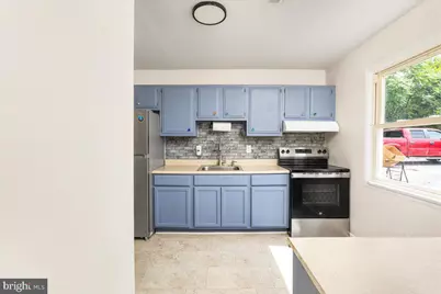 1045 S Main Street #C-9, Woodstock, VA 22664 - Photo 3