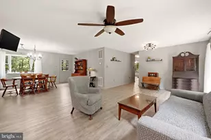 2891 Saumsville Rd, Maurertown, VA 22644 - Photo 13