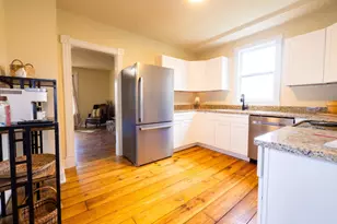 440 E Queen St, Strasburg, VA 22657 - Photo 9