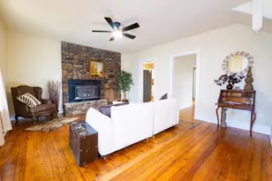 440 E Queen St, Strasburg, VA 22657 - Photo 7