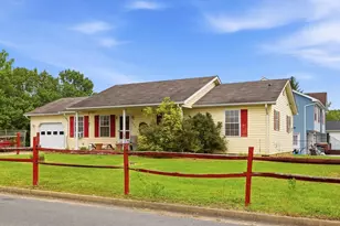 225 Duke Cir, Strasburg, VA 22657 - Photo 3