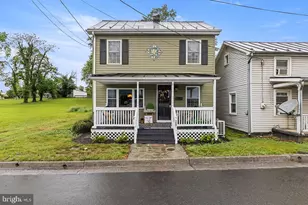 143 N Water St, Woodstock, VA 22664 - Photo 1