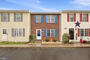 112 Kadies Ln, Edinburg, VA 22824 - Photo 1