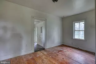 647 Barbershop Rd, Edinburg, VA 22824 - Photo 15