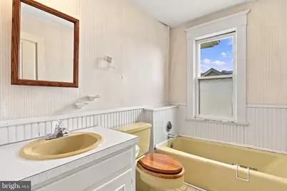 564 W Spring Street, Woodstock, VA 22664 - Photo 29
