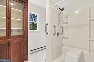 564 W Spring St, Woodstock, VA 22664 - Photo 17
