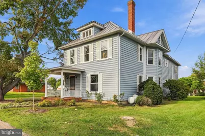 564 W Spring Street, Woodstock, VA 22664 - Photo 1