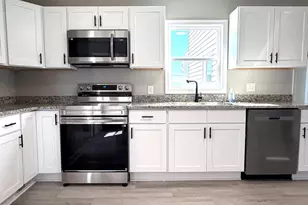 427 Thompson St, Strasburg, VA 22657 - Photo 23