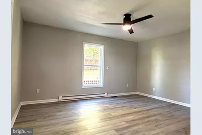 427 Thompson Street, Strasburg, VA 22657 - Photo 9
