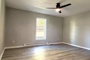 427 Thompson St, Strasburg, VA 22657 - Photo 9