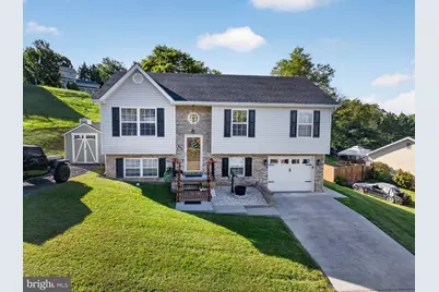 450 E Fairchild Drive, Strasburg, VA 22657 - Photo 3