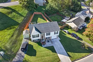 450 E Fairchild Dr, Strasburg, VA 22657 - Photo 5
