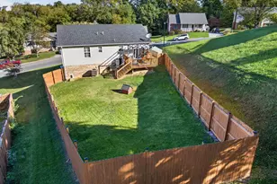 450 E Fairchild Dr, Strasburg, VA 22657 - Photo 9