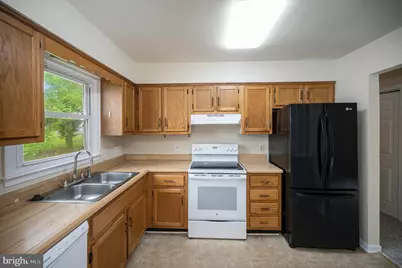 2111 Mill Garden Drive, Fredericksburg, VA 22407 - Photo 9