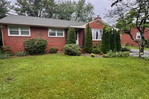 121 Laurel Ave, Fredericksburg, VA 22408 - Photo 1