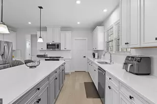 10706 Green Leaf Run, Spotsylvania, VA 22551 - Photo 11