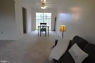 85 Breezewood Dr, Fredericksburg, VA 22407 - Photo 7