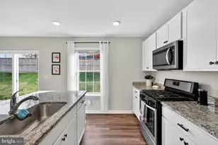 7402 Jake Ct, Fredericksburg, VA 22407 - Photo 13